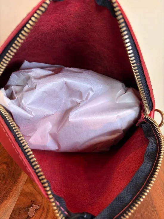 Portland Leather Eclipse Ruby Red Crossbody NWOT - Picture 7 of 16